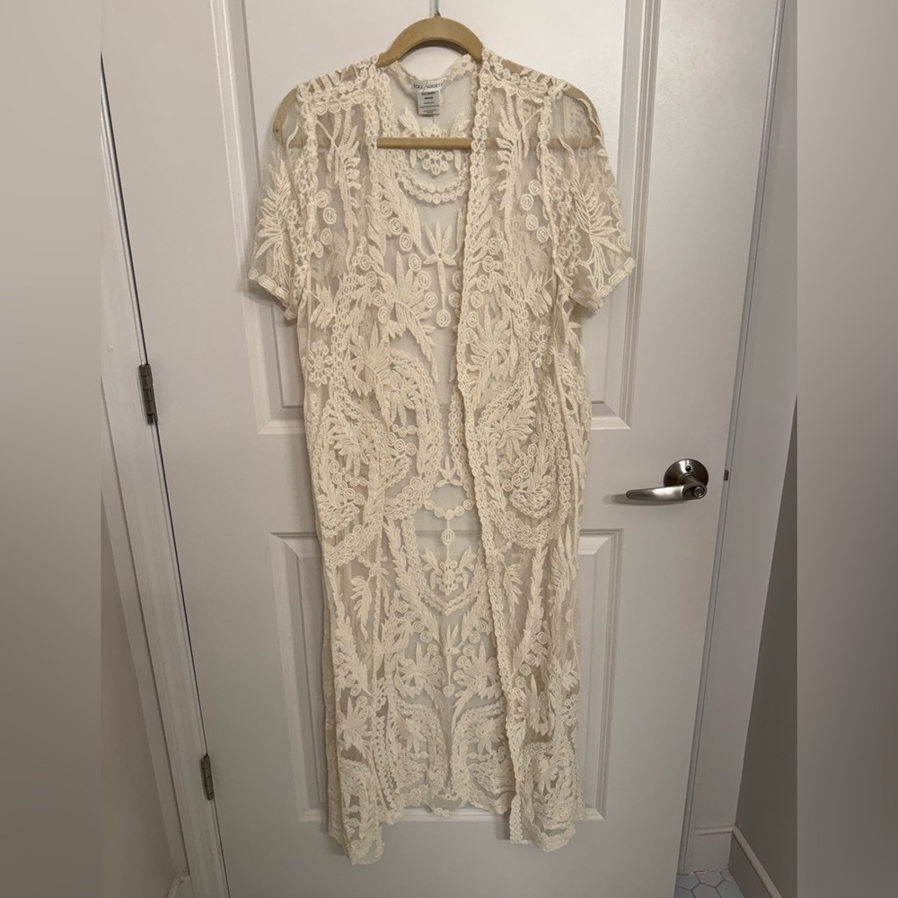 Sole Society Cream Lace Topper
